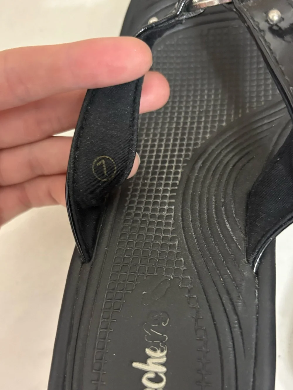 Skechers Size 7 Black Kitty Wedge Flip Flops Y2K Preppy Travel Vacation